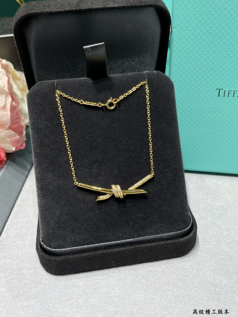 T*f*ny necklaces
